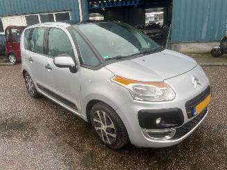 Damaged car Citroën C3 Picasso 1.4 VTi Seduction BJ 2010 127054 KM 2010/6