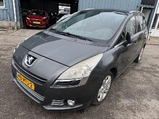 skadebil auto Peugeot 5008 1.6 THP 156 PK AUTOMAAT BJ 2011 2011/5