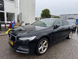 Schadeauto Volvo S-90 2.0 D4 Momentum 2018/6