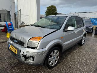 Voiture accidenté Ford Fusion 1.4-16V Futura BJ 2006 176.782 KM 2006/1