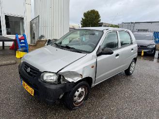 damaged passenger cars Suzuki Alto 1.1 GX BJ 2006 46.641 2006/1
