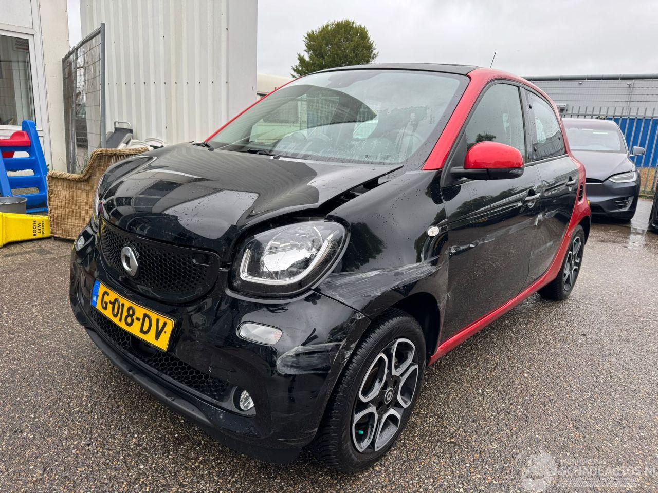 Smart Forfour EQ AUTOMAAT CABRIO Business Solution 18 kWh BJ 2019 82.436 KM