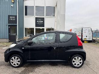 Peugeot 107 1.0-12V XR BJ 2010 147.936 KM picture 2