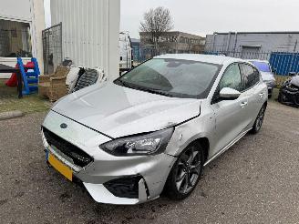 damaged passenger cars Ford Focus 1.0 EcoBoost ST Line Business 2019/2