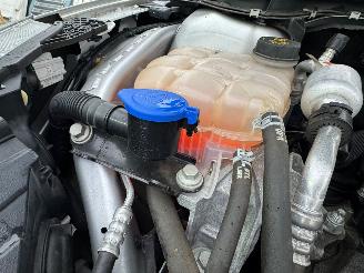 Ford Focus 1.0 EcoBoost ST Line Business picture 8