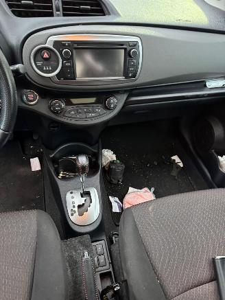 Toyota Yaris 1.3 VVT-i Dynamic AUTOMAAT picture 13