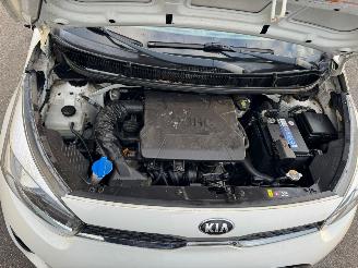 Kia Picanto 1.0 CVVT Design Edition picture 7