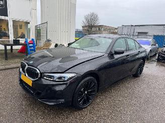 Coche accidentado BMW 3-serie 330e AUTOMAAT BJ 2025 BJ 2025 6.850 KM 2025/10