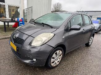 Vaurioauto  passenger cars Toyota Yaris 1.3 VVTi Sol MMT AUTOMAAT BJ 2008 140.772 KM 2008/10