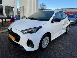 Voiture accidenté Mazda 2 Hybrid 1.5 Prime-line AUTOMAAT BJ 2024 14.657 KM 2024/11