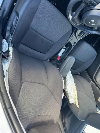 Mazda 2 Hybrid 1.5 Prime-line AUTOMAAT BJ 2024 14.657 KM picture 10