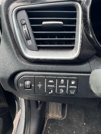 Kia Cee d Sportswagon 1.6 AUTOMAAT GDI PHEV DynamicPlusLine BJ 2023 74.883 KM picture 13