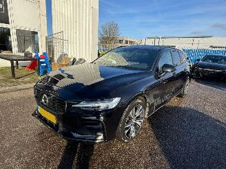 Avarii autoturisme Volvo V-60 2.0 B5 R-Design AUTOMAAT BJ 2021 89.649 KM 2021/7