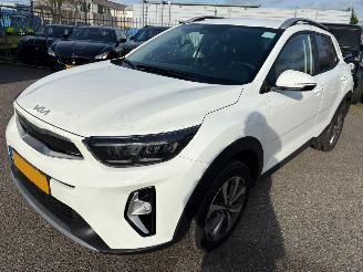 uszkodzony samochody osobowe Kia Stonic 1.0 AUTOMAAT T-GDi MHEV DynamicPlusLine 2025/8