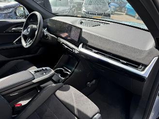 BMW iX2 eDrive20 M-SPORT  67 kWh bj 2025 picture 24