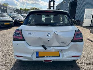 Suzuki Swift 1.2 Comfort Smart Hybrid picture 4