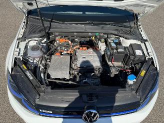 Volkswagen e-Golf e-Golf picture 7