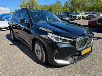 damaged passenger cars BMW iX1 eDrive20 67 kWh 2025/3