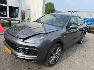 Schadeauto Porsche Cayenne 3.0 AUTOMAAT E-Hybrid 2020/3