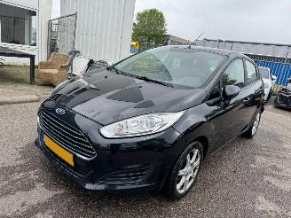 uszkodzony samochody osobowe Ford Fiesta 1.5 TDCi Style Lease 2015/9