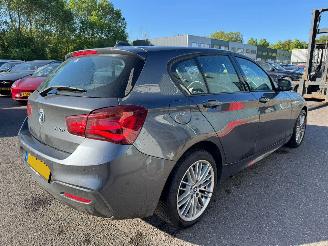 BMW 1-serie 120i Executive picture 5
