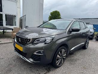 Auto incidentate Peugeot 3008 1.2 AUTOMAAT PureTech Blue Lease Premium 2020/5