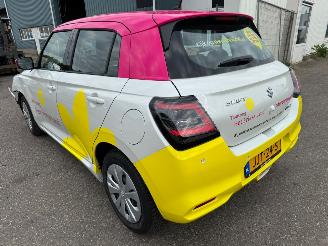 Suzuki Swift 1.2 Comfort Smart Hybrid picture 4