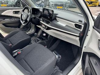 Suzuki Swift 1.2 Comfort Smart Hybrid picture 12