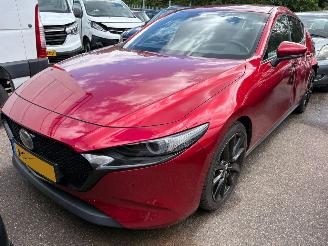 uszkodzony samochody osobowe Mazda 3 2.0 e-SkyActiv-X M Hybrid 180 Luxury 2020/7
