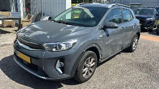 Schadeauto Kia Stonic 1.0 T-GDi MHEV 2021/11