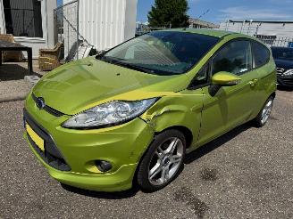 Damaged car Ford Fiesta 1.6 Ghia 2009/7