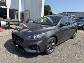 damaged passenger cars Ford Focus 1.0 EcoBoost Hybrid ST Line Business 2022/2