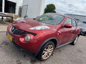 Damaged car Nissan Juke 1.6 Acenta 2010/10