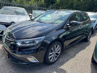 Coche accidentado Renault Mégane 1.2 TCe GT-Line 2017/6