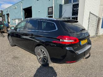Peugeot 308 SW 1.2 AUTOMAAT  PureTech Blue Lease Premium picture 3