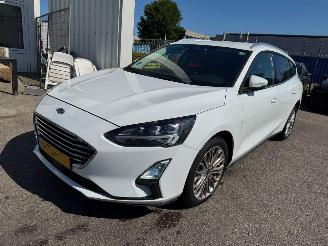 Unfallwagen Ford Focus Wagon 1.5 AUTOMAAT  EcoBlue Titanium Business 2020/7