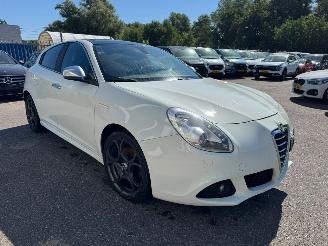 Damaged car Alfa Romeo Giulietta 2.0 JTDm Distinctive 2011/11