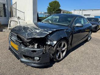 Voiture accidenté Audi A5 Coupé 2.0 TFSI Pro Line 2010/1