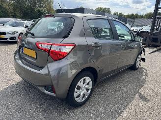 Unfallwagen Toyota Yaris 1.5 VVT-I Active AUTOMAAT 2019/8