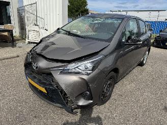 Toyota Yaris 1.5 VVT-I Active AUTOMAAT picture 3