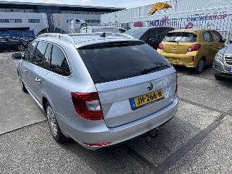 Unfallwagen Skoda Superb 1.6 TDI  Ambition 2014/7