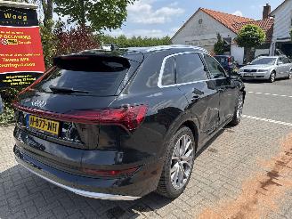 krockskadad bil auto Audi E-tron 50 quattro Launch edition plus  71 kWh 2020/4