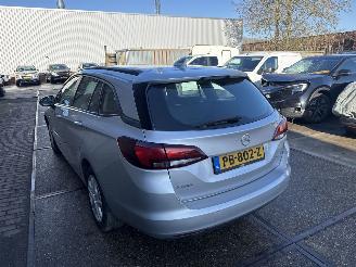 Auto incidentate Opel Astra SPORTS TOURER  1.0Online Edition 2017/6