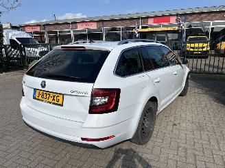 Skoda Octavia 1.0 TSI GREENTECH BUSINESS EDITION PLUS picture 3