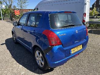 Suzuki Swift 1.5 EXCLUSIVE picture 2