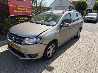 Coche accidentado Dacia Logan MCV  0.9 TC e Prestige 2015/10