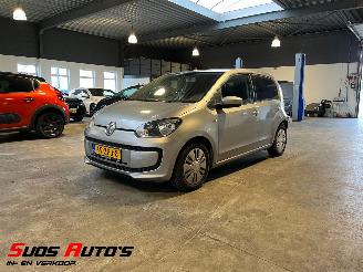 krockskadad bil auto Volkswagen Up! 1.0 move up! BlueMotion 2013/1