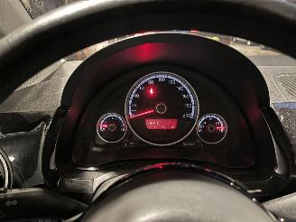Volkswagen Up! 1.0 high up! BlueMotion NL NAP! picture 18