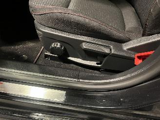 Ford Focus 1.0 EcoBoost Hybrid ST Line X picture 22