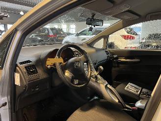 Toyota Auris 1.6 Aspiration Automaat 134.000 KM NAP! picture 16